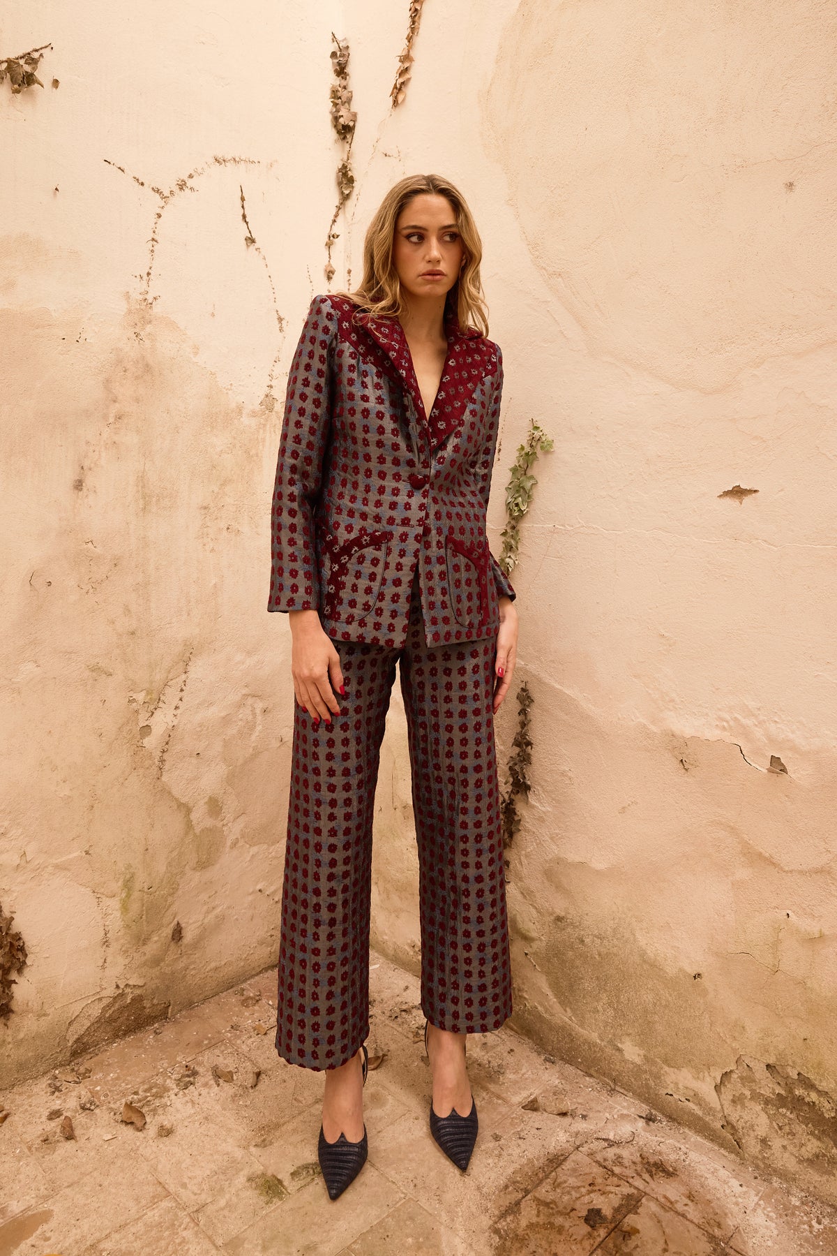 Traje Dintel